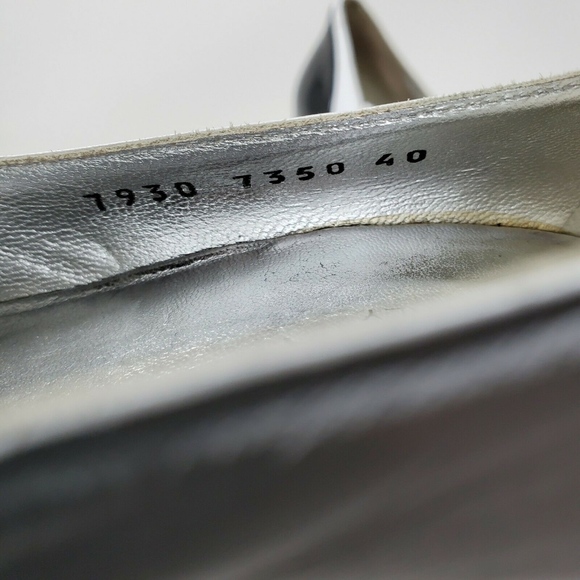 Dolce & Gabbana Pointed Toe Stiletto Heel Pumps - Picture 7 of 8